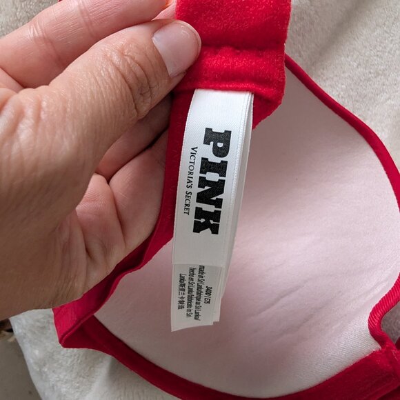 3/$30 Cherry red Victoria Secret PINK push up bra - Picture 6 of 6